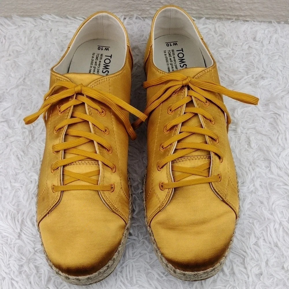 TOMS Yellow Gold Satin Upper Round Toe Lace Up Low Top Espradrille Sneaker Shoe